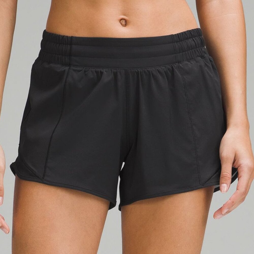 NWOT Hotty Hot Low-Rise Lined Short 4" Size 8